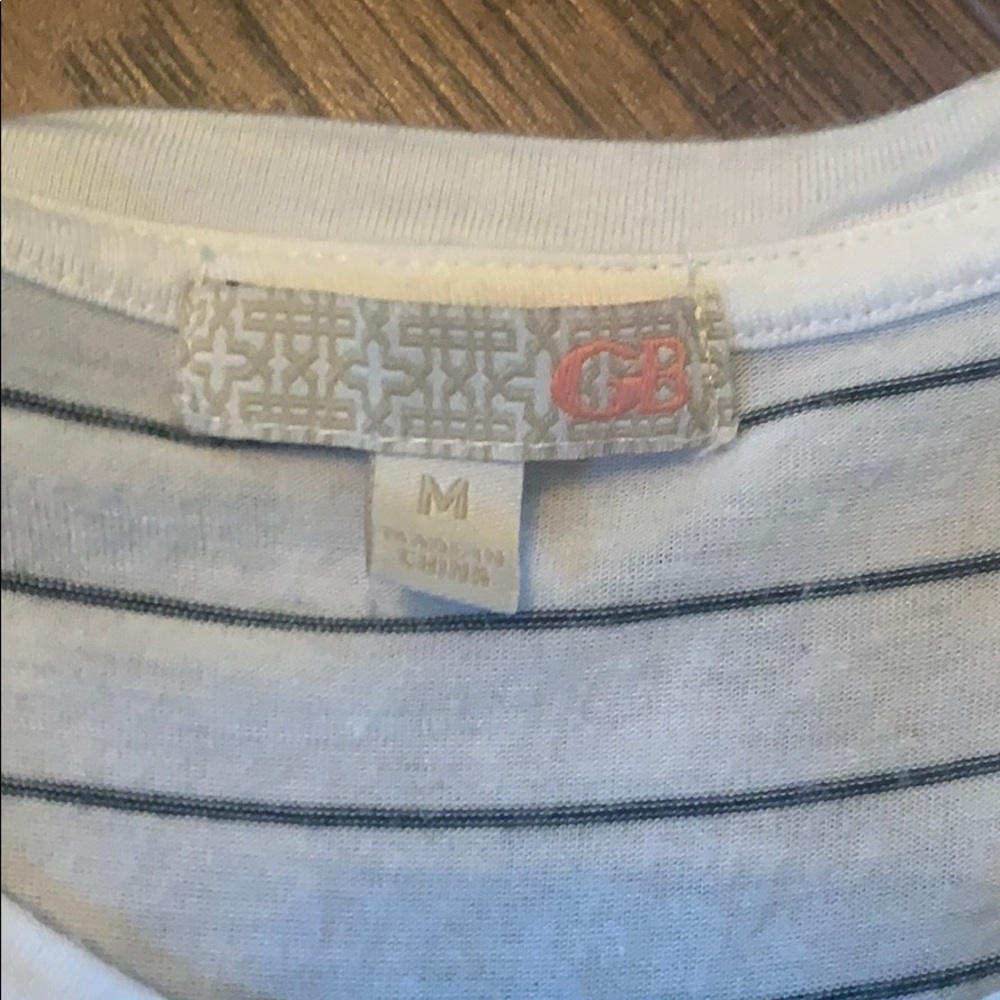 Top - Picture 2 of 2